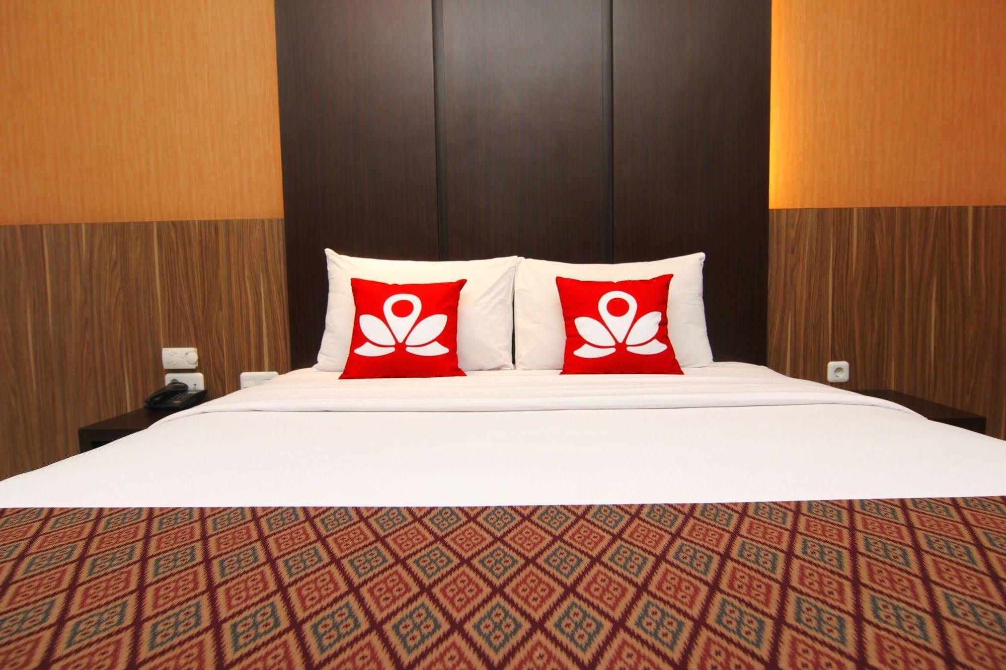 Zen Premium Near Rumah Mode Бандунг Экстерьер фото