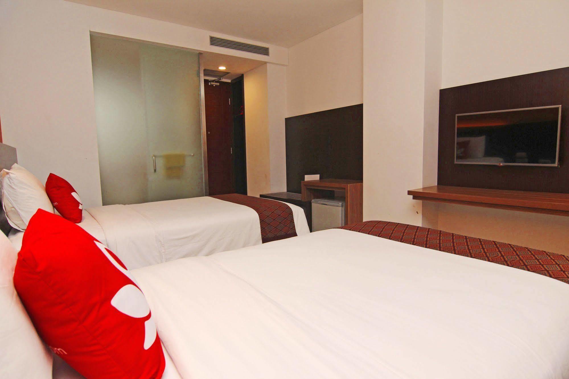 Zen Premium Near Rumah Mode Бандунг Экстерьер фото